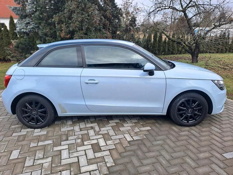 Gebraucht Audi A1 Ambition 86 PS (63 kW) 2013 Blau Kleinwagen