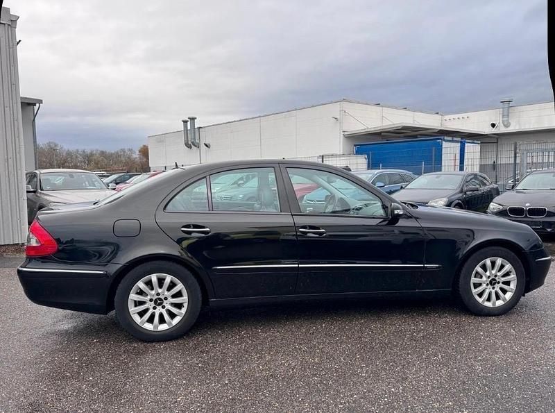 Gebraucht Mercedes E320 Elegance 224 PS (164 kW) 2003 Schwarz Limousine