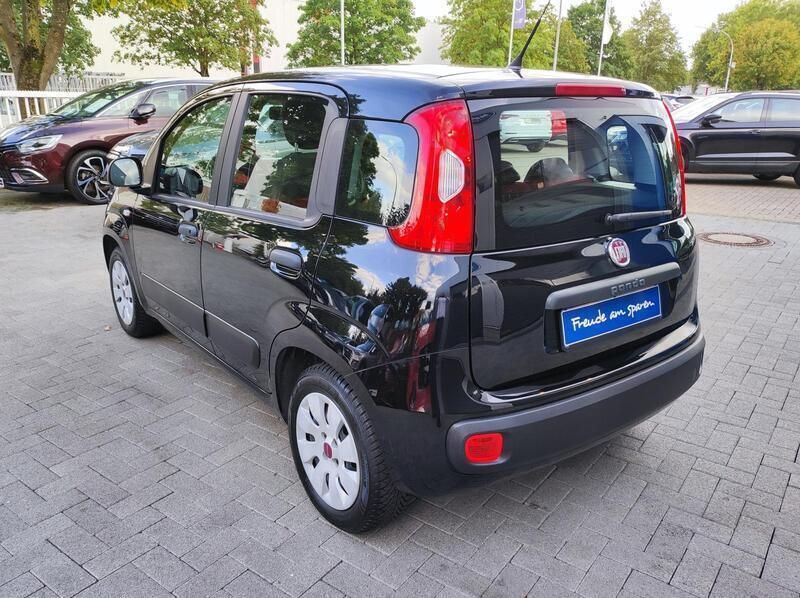 Gebraucht Fiat Panda Pop 69 PS (50 kW) 2013 Schwarz (cinema schwarz) Kleinwagen
