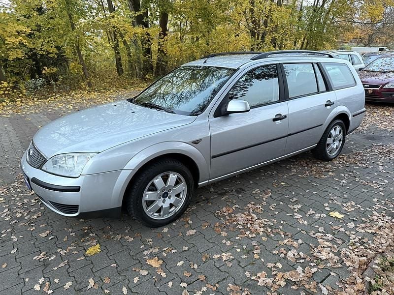 Gebraucht Ford Mondeo Ambiente 116 PS (85 kW) 2003 Kristallsilber metallic Kombi