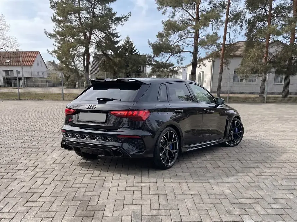 Gebraucht Audi RS3 Sport 400 PS (294 kW) 2023 Schwarz Limousine