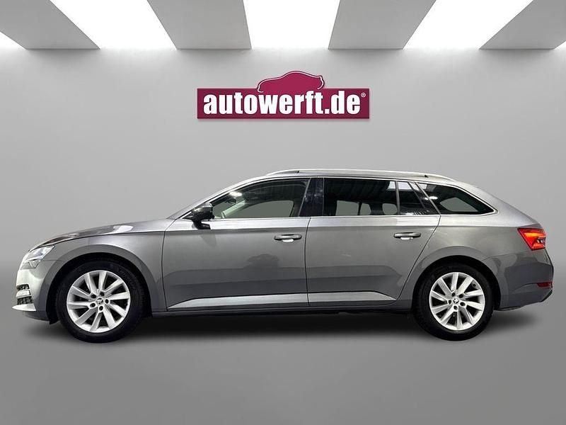 Gebraucht Skoda Superb Style 200 PS (147 kW) 2023 Grau Kombi