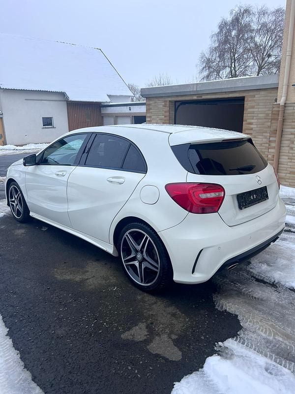 Usata Mercedes A250 AMG 210 CV (154 kW) 2013 Bianco Berlina