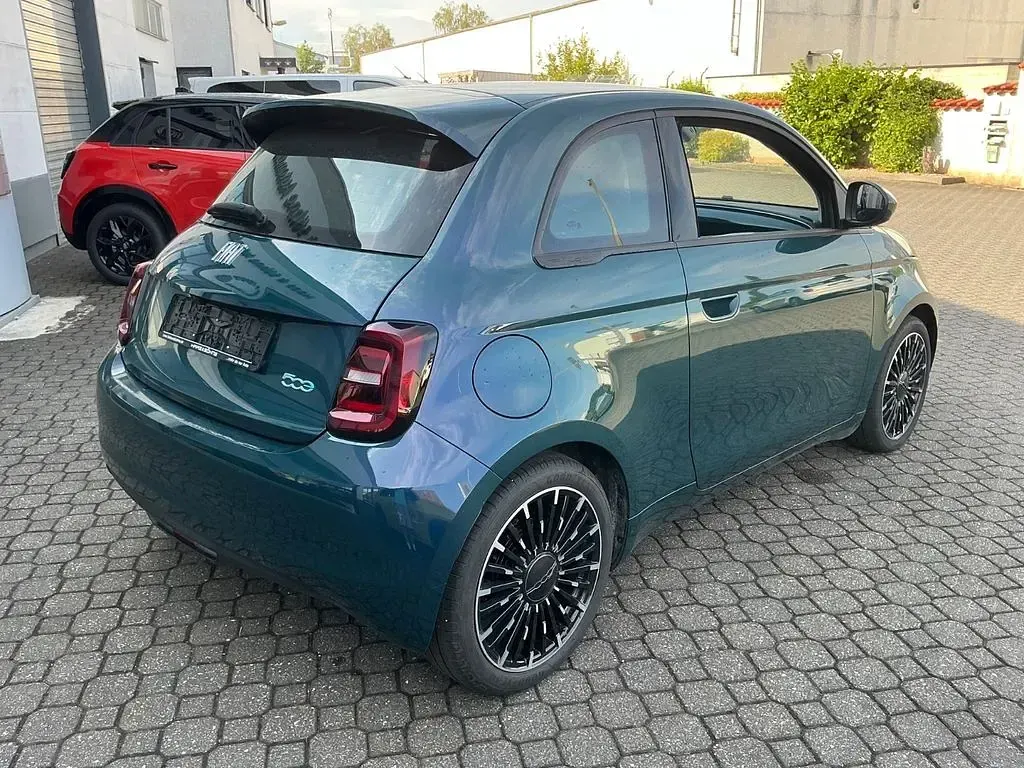 Gebraucht Fiat 500e Icon 86 kW (118 PS) 2023 Grün Limousine