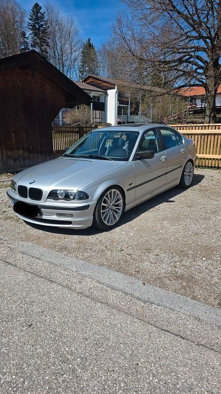 Używany BMW 325 Performance 192 KM (141 kW) 2001 Srebrny Sedan/Limuzyna