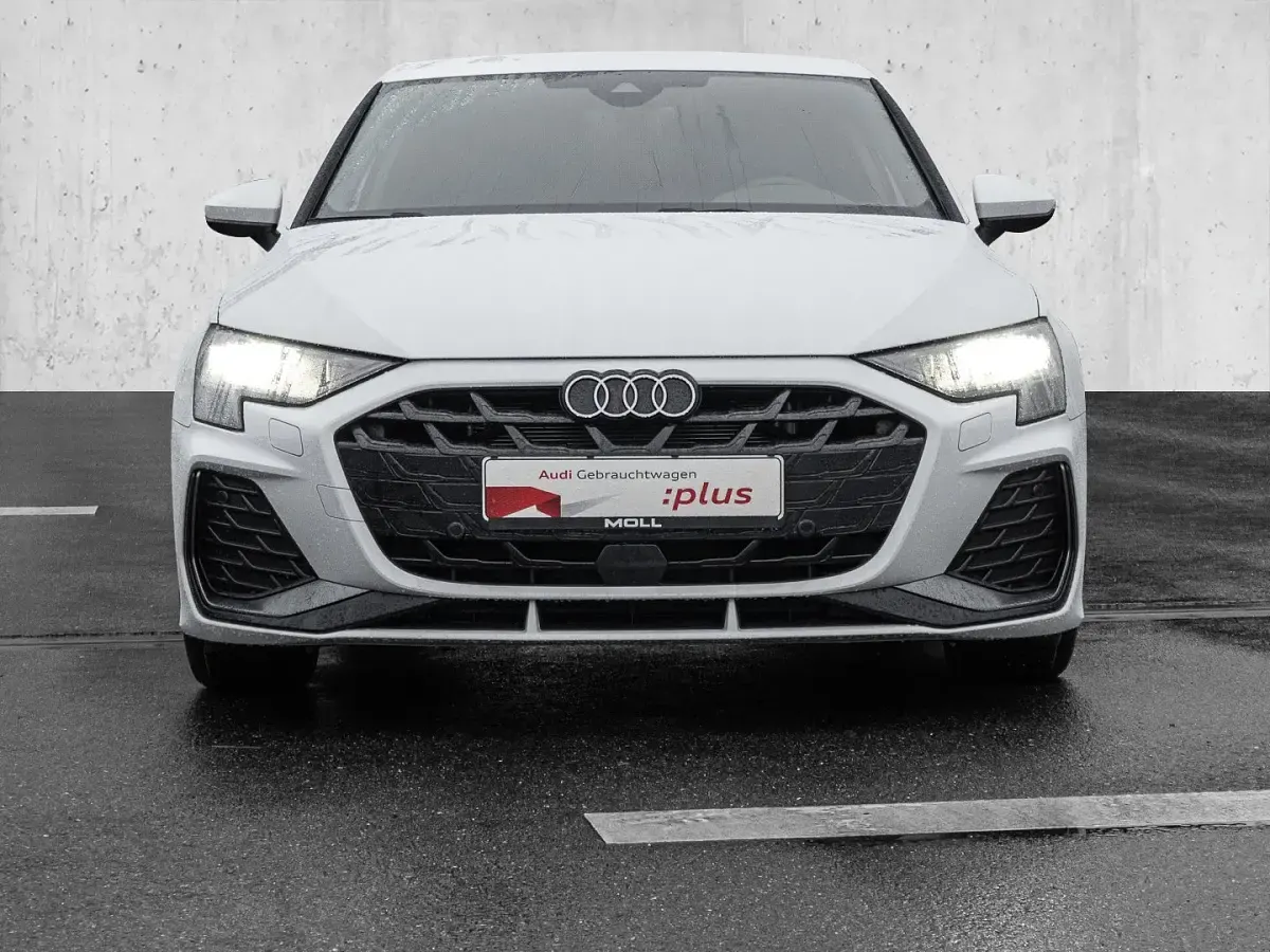 Usado Audi A3 S-Line 150 HP (110 kW) 2025 Branco Sedan