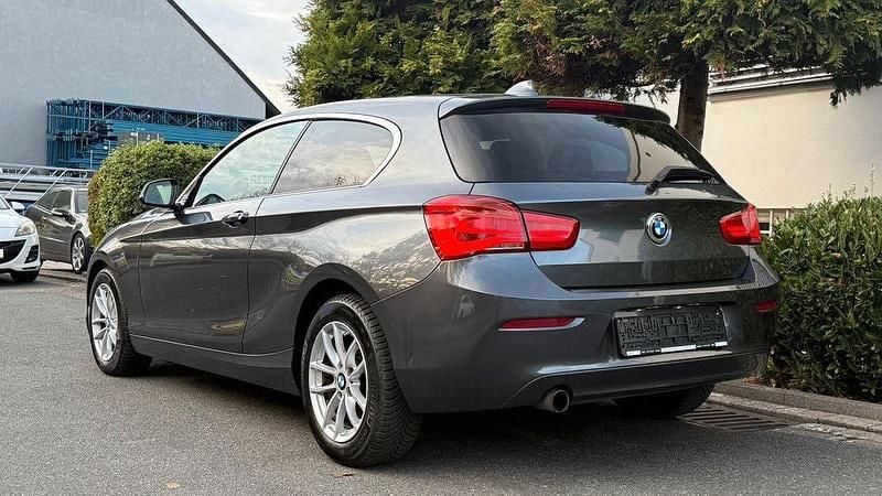 Gebraucht BMW 118 Advantage 136 PS (100 kW) 2017 Mineralgrau Kleinwagen