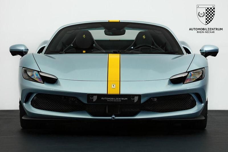 Gebraucht Ferrari 296 829 PS (609 kW) 2025 Grigio alloy Cabrio