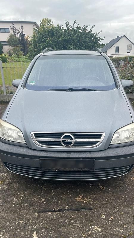 Gelb Gebraucht 2005 Opel Zafira Van / Kleinbus | 1.800 € (Etwas zu teuer) - Bild 1/4