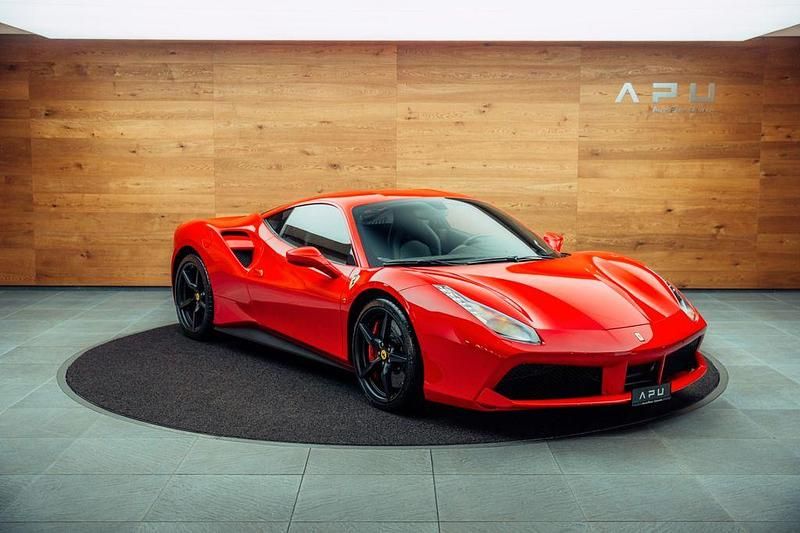 Rot Gebraucht 2018 Ferrari 488 Coupé | 239.800 € (Teuer) - Bild 1/4