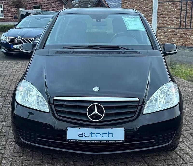 Gebraucht Mercedes A160 95 PS (69 kW) 2011 Schwarz Limousine