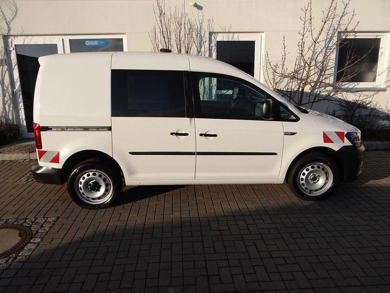 Gebraucht VW Caddy 122 PS (89 kW) 2016 Weiß Van / Kleinbus