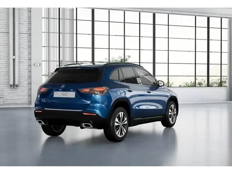 Gebraucht Mercedes GLA200 Progressive 150 PS (110 kW) 2024 Metalliclack spektralblau SUV