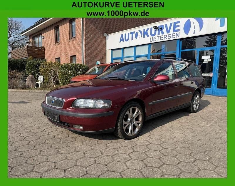 Gebraucht Volvo V70 Comfort 163 PS (119 kW) 2002 Rot Kombi