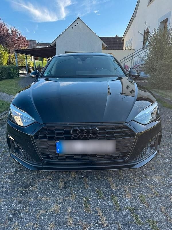 Schwarz Gebraucht 2021 Audi A5 Sportback Comfort Limousine | 27.999 € (Superpreis) - Bild 1/4