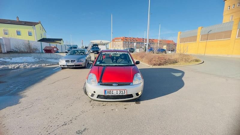Gebraucht Ford Fiesta 69 PS (50 kW) 2007 Orange Kleinwagen