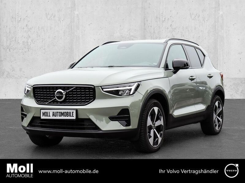 Grün Gebraucht 2023 Volvo XC40 Plus SUV | 32.900 € (Guter Preis) - Bild 1/4