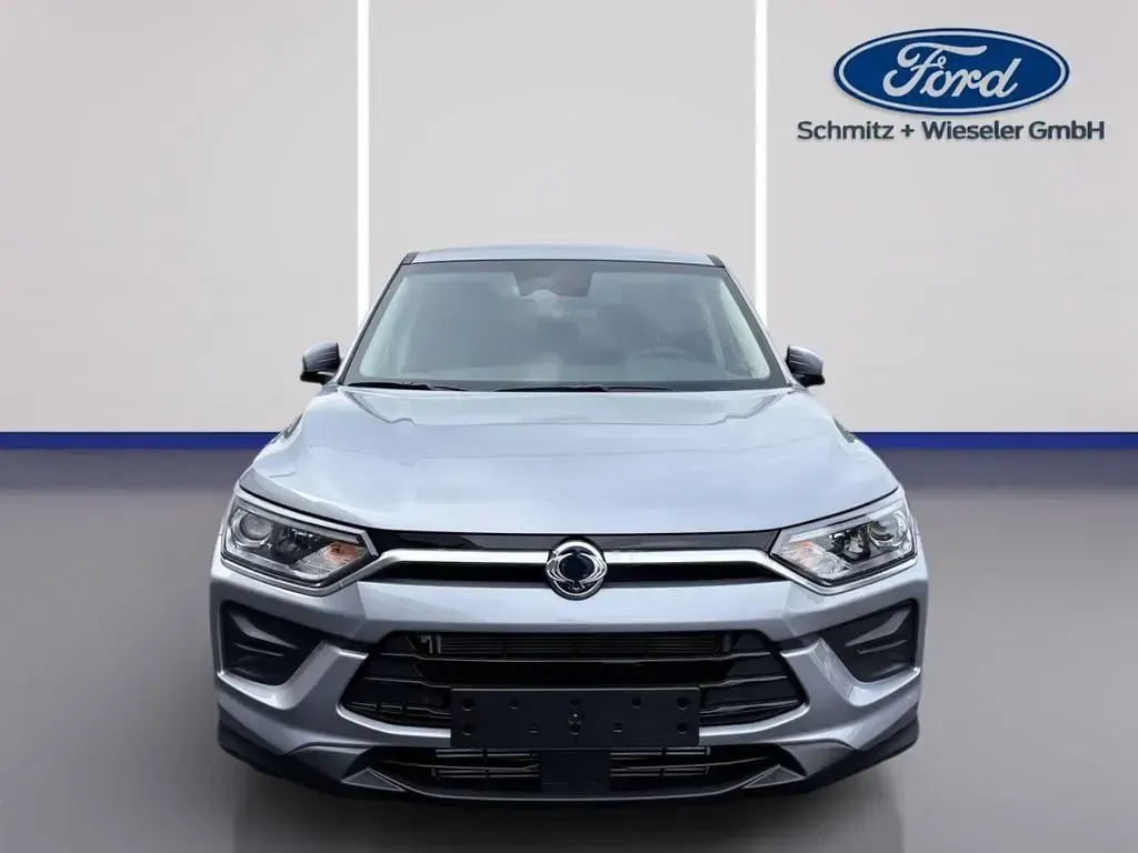 Neu KGM Korando 163 PS (119 kW) 2026 Silber SUV