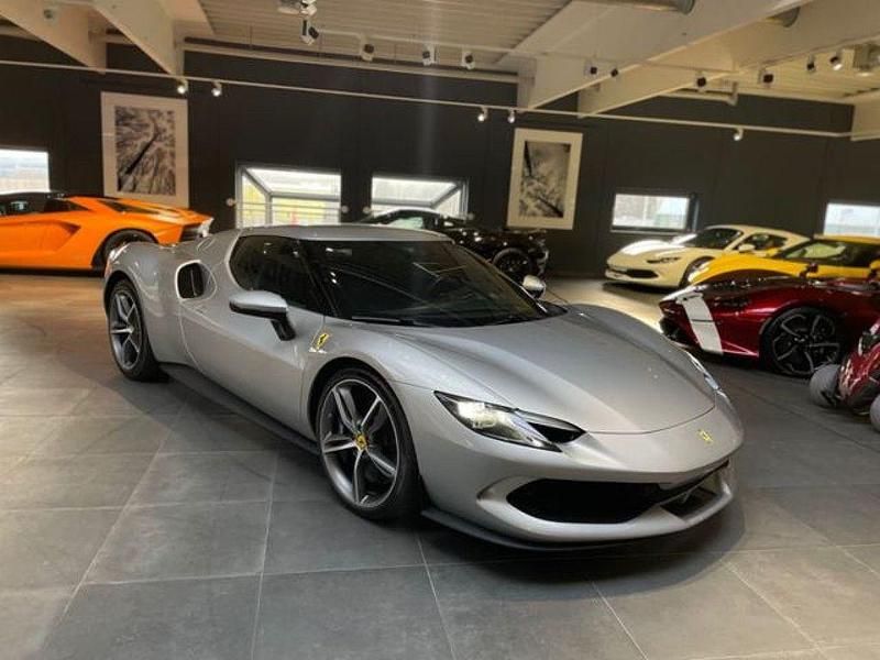 Gebraucht Ferrari 296 829 PS (609 kW) 2024 Silber