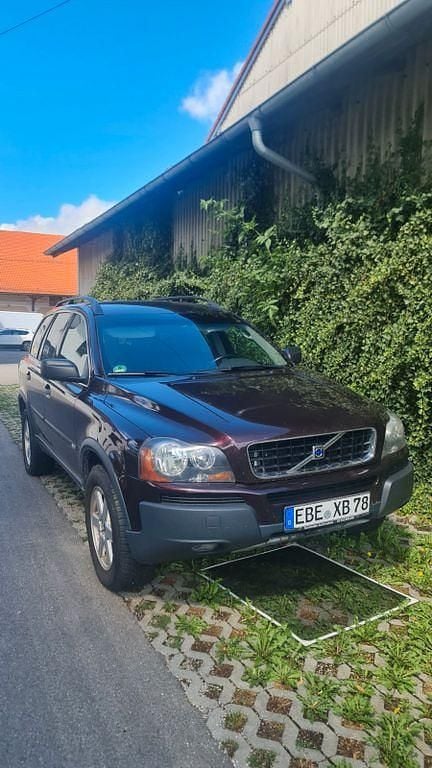 Braun Gebraucht 2005 Volvo XC90 Executive SUV | 4.890 € (Etwas zu teuer) - Bild 1/1