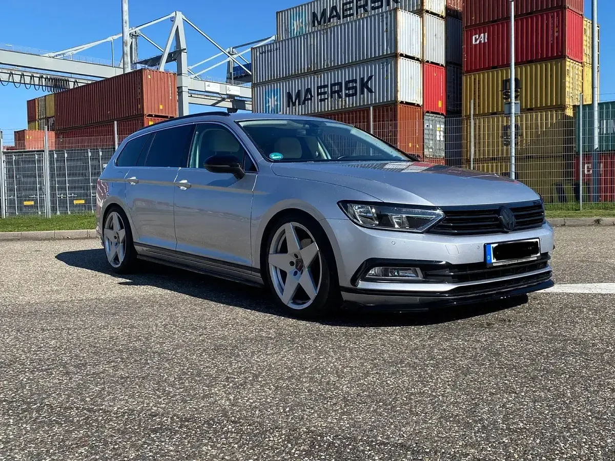 Gebraucht VW Passat 150 PS (110 kW) 2018 Silber Kombi