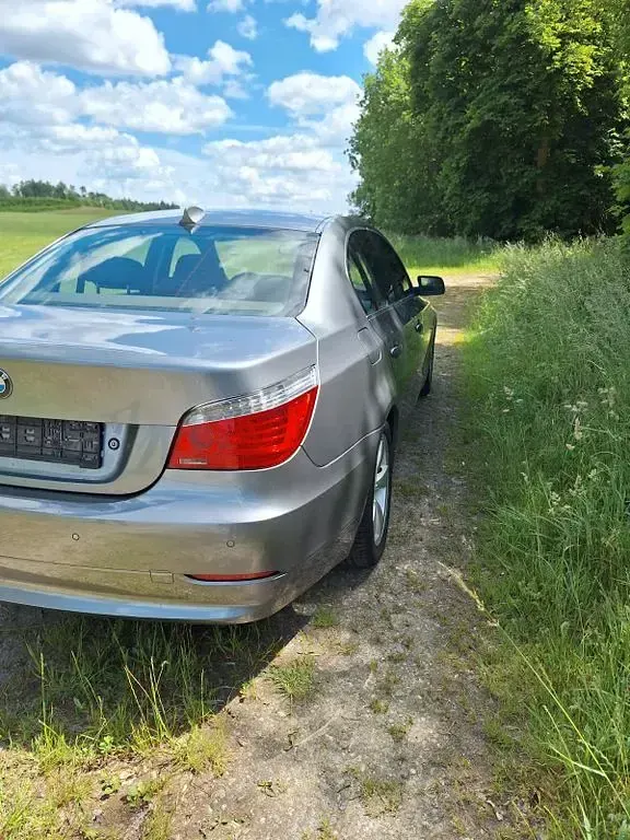 Gebraucht BMW 523 190 PS (139 kW) 2007 Grau Limousine