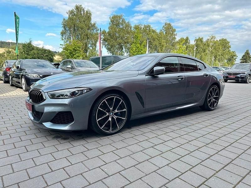 Blau Gebraucht 2021 BMW M850 Performance Coupé | 56.980 € (Superpreis) - Bild 1/4