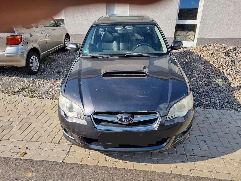 Grau Gebraucht 2008 Subaru Legacy Exclusive+ Kombi | 1.200 € (Superpreis) - Bild 1/4