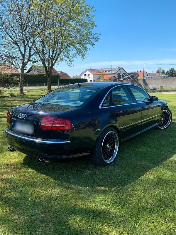 Gebraucht Audi S8 280 PS (205 kW) 2005 Blau Limousine
