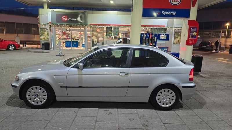 Gebraucht BMW 316 116 PS (85 kW) 2001 Silber Limousine
