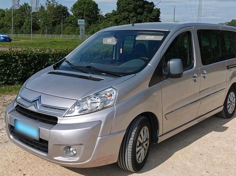 Second-hand Citroën Jumpy 163 CP (119 kW) 2011 Argintiu Monovolum