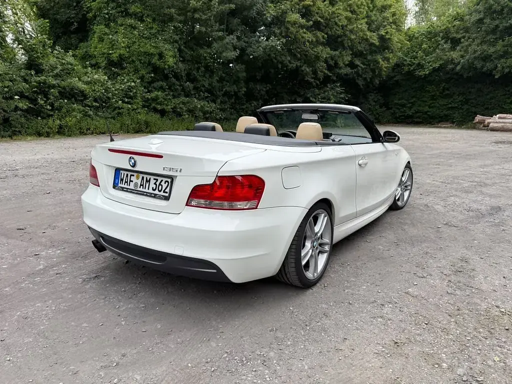 Gebraucht BMW 135 Cabriolet Performance 306 PS (225 kW) 2008 Weiß Cabrio