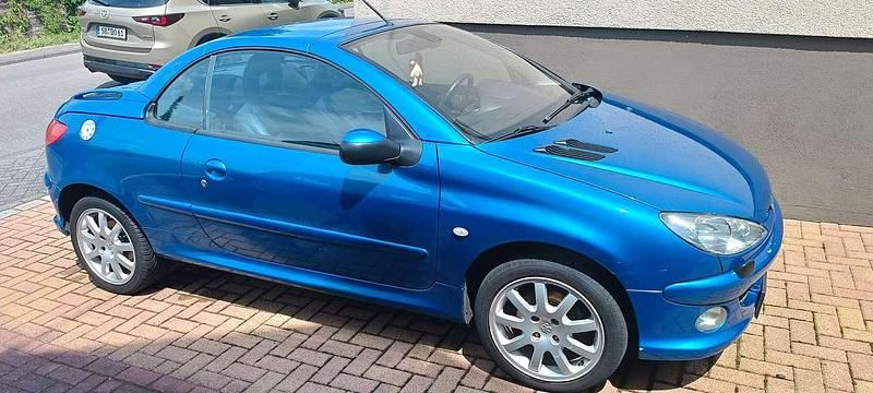 Blau Gebraucht 2003 Peugeot 206 CC Cabrio | 2.500 € (Fairer Preis) - Bild 1/4