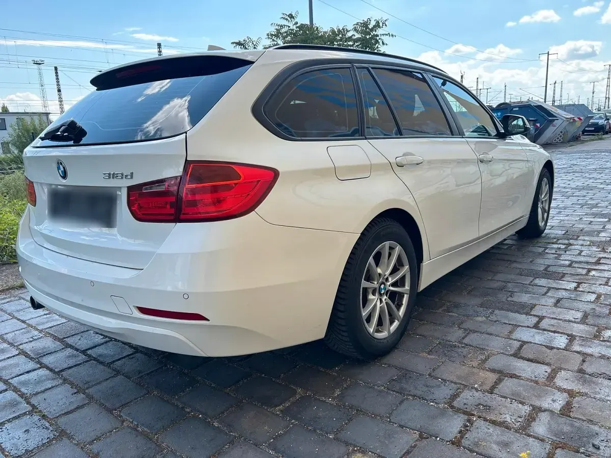 Gebraucht BMW 318 141 PS (103 kW) 2013 Weiß Kombi