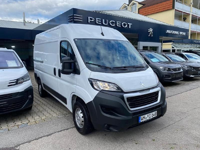 Weiß Gebraucht 2023 Peugeot Boxer Van | 29.990 € - Bild 1/1