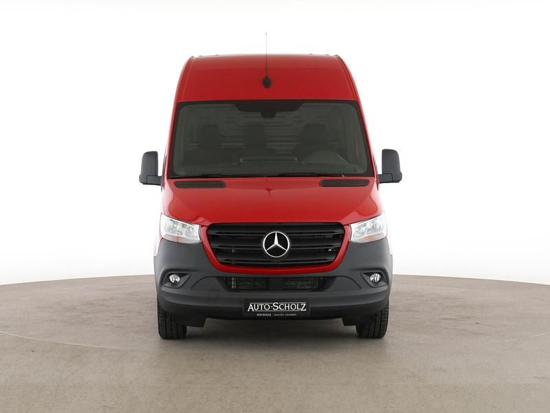 Gebraucht Mercedes Sprinter 170 PS (125 kW) 2023 Rot Van