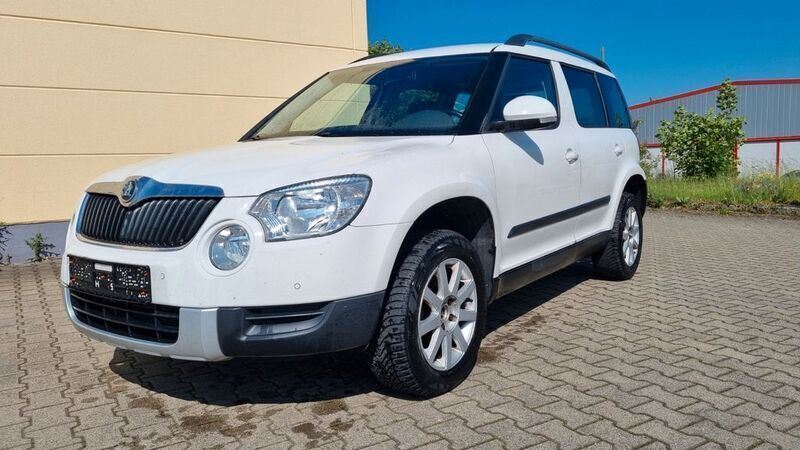 Weiß Gebraucht 2012 Skoda Yeti Plus Edition SUV | 3.699 € (Guter Preis) - Bild 1/4