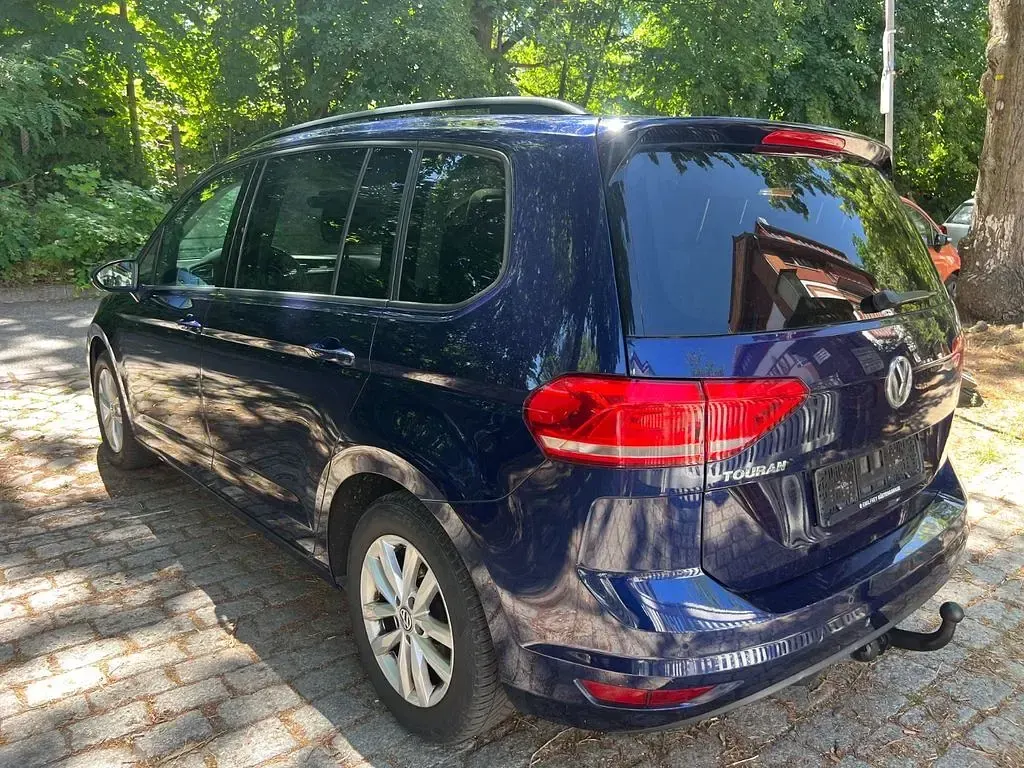 Gebraucht VW Touran 110 PS (80 kW) 2016 Blau Van / Kleinbus