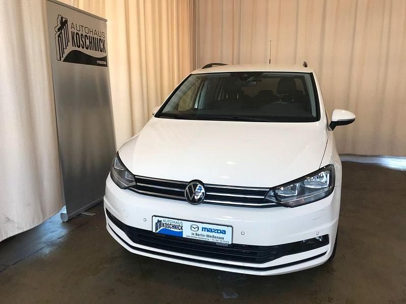 Gebraucht VW Touran 150 PS (110 kW) 2025 Gelb Van / Kleinbus