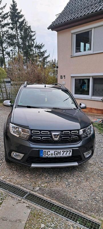 Gebraucht Dacia Logan 90 PS (66 kW) 2018 Grau Kombi