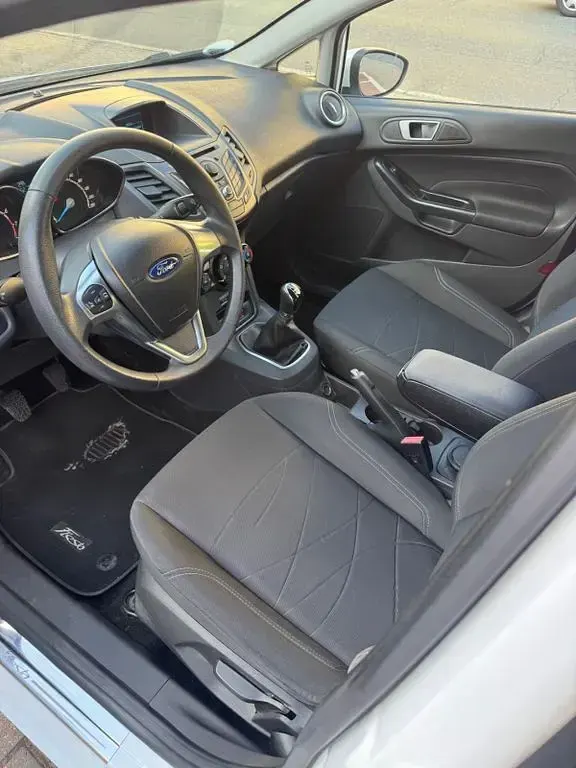 Gebraucht Ford Fiesta SYNC Edition 65 PS (47 kW) 2014 Weiß Kleinwagen