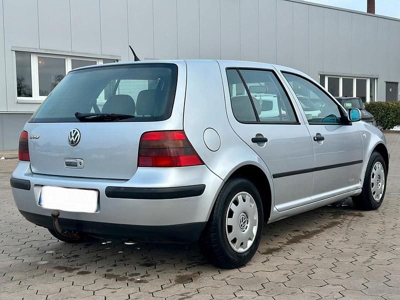 Gebraucht VW Golf IV 75 PS (55 kW) 2001 Grau Limousine