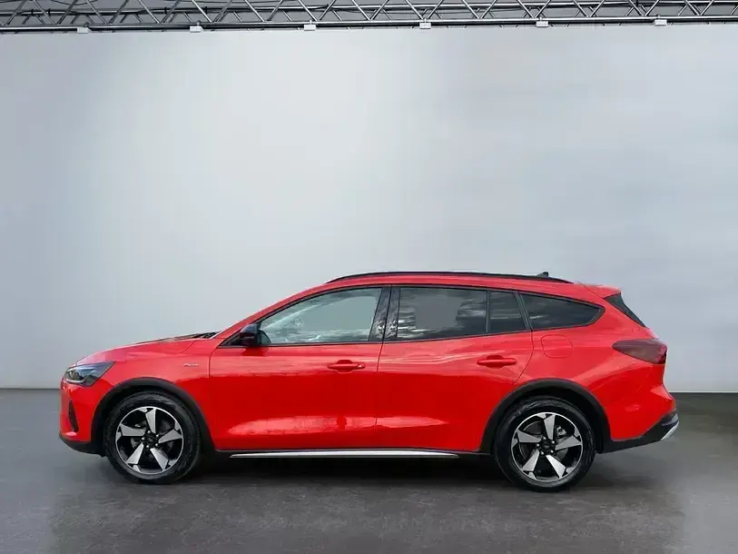 Second-hand Ford Focus Active 120 CP (88 kW) 2022 Roșu Break
