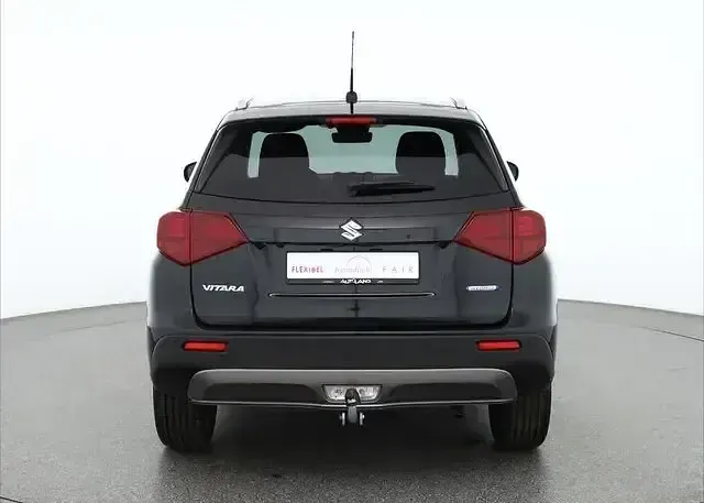 Neu Suzuki Vitara 110 PS (80 kW) 2026 Schwarz SUV