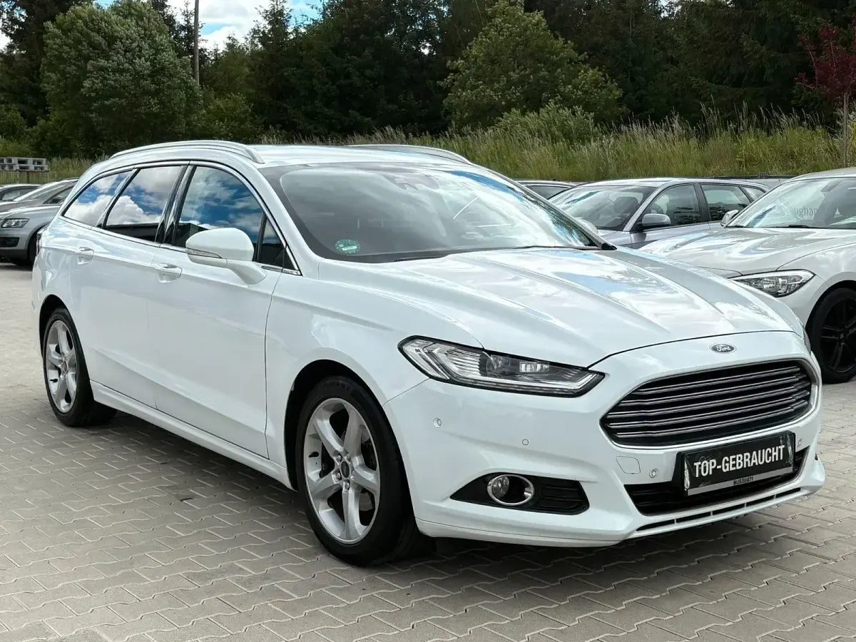 Gebraucht Ford Mondeo Titanium 179 PS (131 kW) 2016 Weiß Kombi