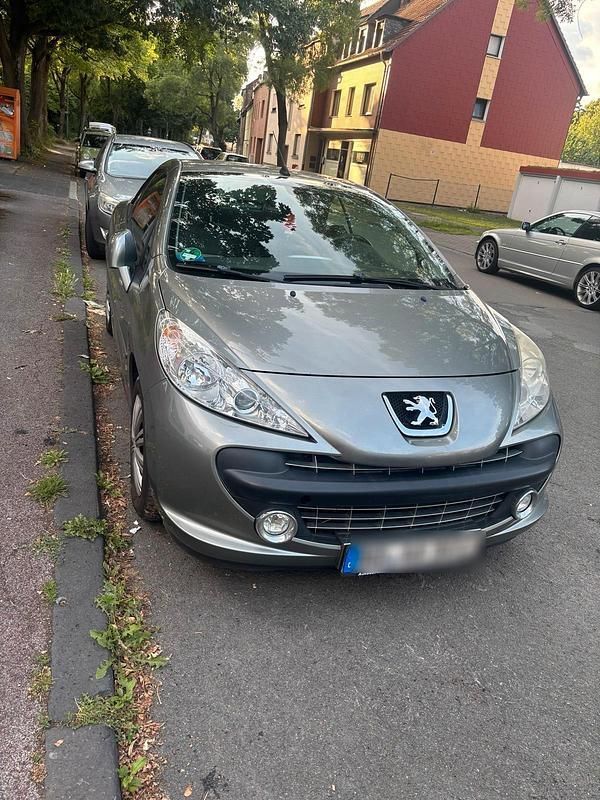 Silber Gebraucht 2009 Peugeot 207 CC Cabrio | 3.500 € (Fairer Preis) - Bild 1/4