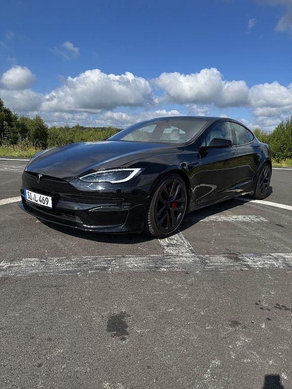Schwarz Gebraucht 2023 Tesla Model S Long Range Limousine | 67.887 € (Fairer Preis) - Bild 1/4