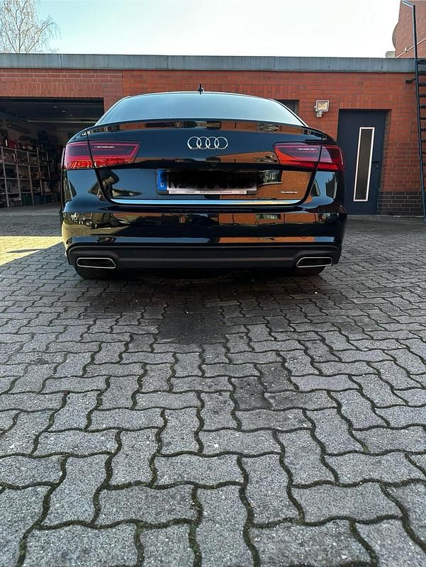 Gebraucht Audi A6 Ambiente 218 PS (160 kW) 2018 Schwarz Limousine