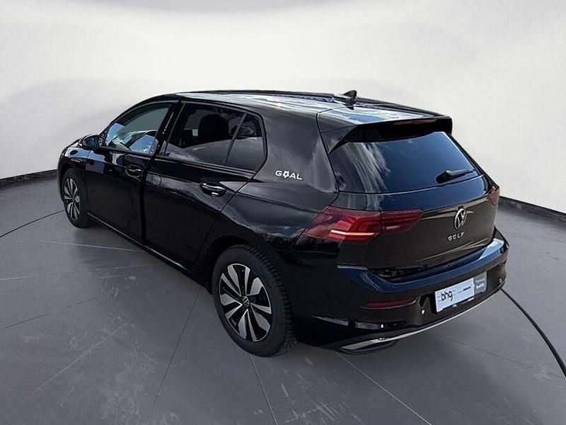 Gebraucht VW Golf VIII Life 150 PS (110 kW) 2025 Grenadillschwarz metallic Limousine