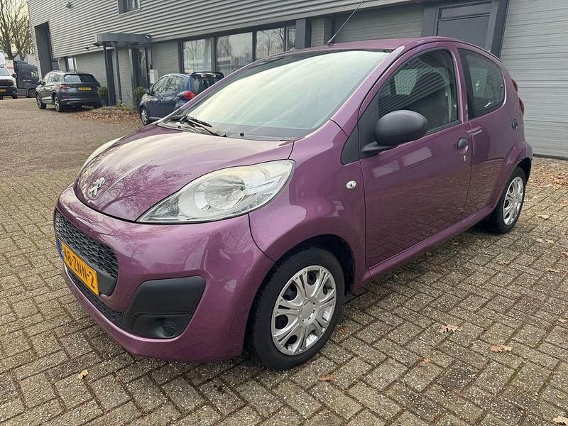 Gebraucht Peugeot 107 Access 68 PS (50 kW) 2013 Violett Kleinwagen